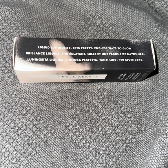 🥰B1G1 Free🥰 Fenty - Picture 2 of 5